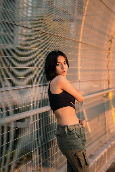 Sorte cargo-bukser med brede ben