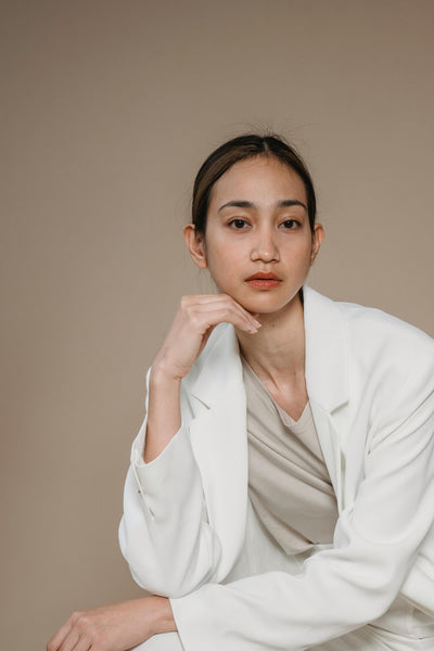 Oversized blazer - Essensen af minimalistisk chic: Den cremefarvede oversized jakke